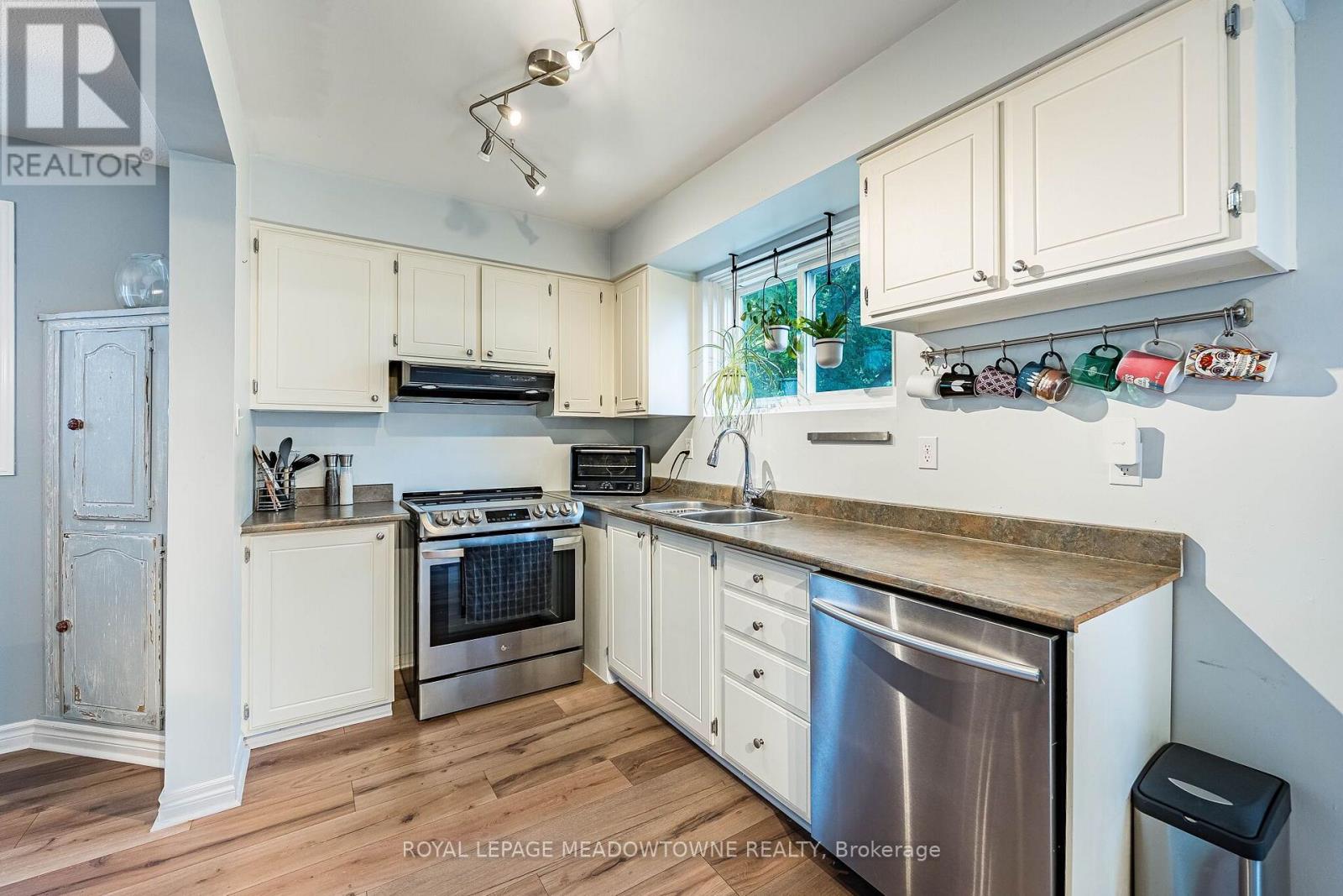 37 Salisbury Circle, Brampton, Ontario  L6V 2Z4 - Photo 22 - W13700132