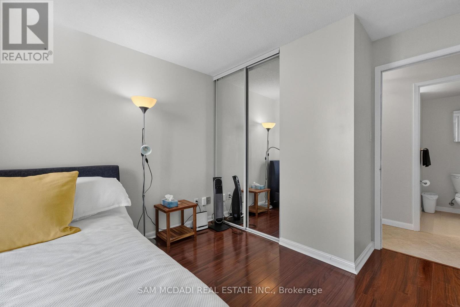 2305 - 55 Kingsbridge Garden Circle, Mississauga, Ontario  L5R 1Y1 - Photo 15 - W13700148