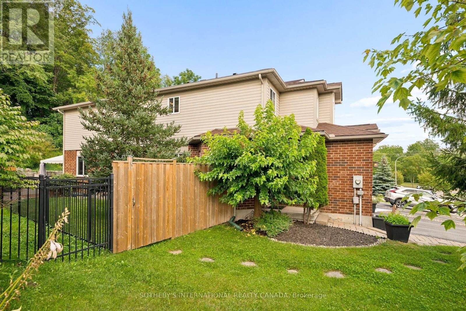 131 Upper Mercer Street, Kitchener, Ontario  N2A 4N2 - Photo 3 - X13700032
