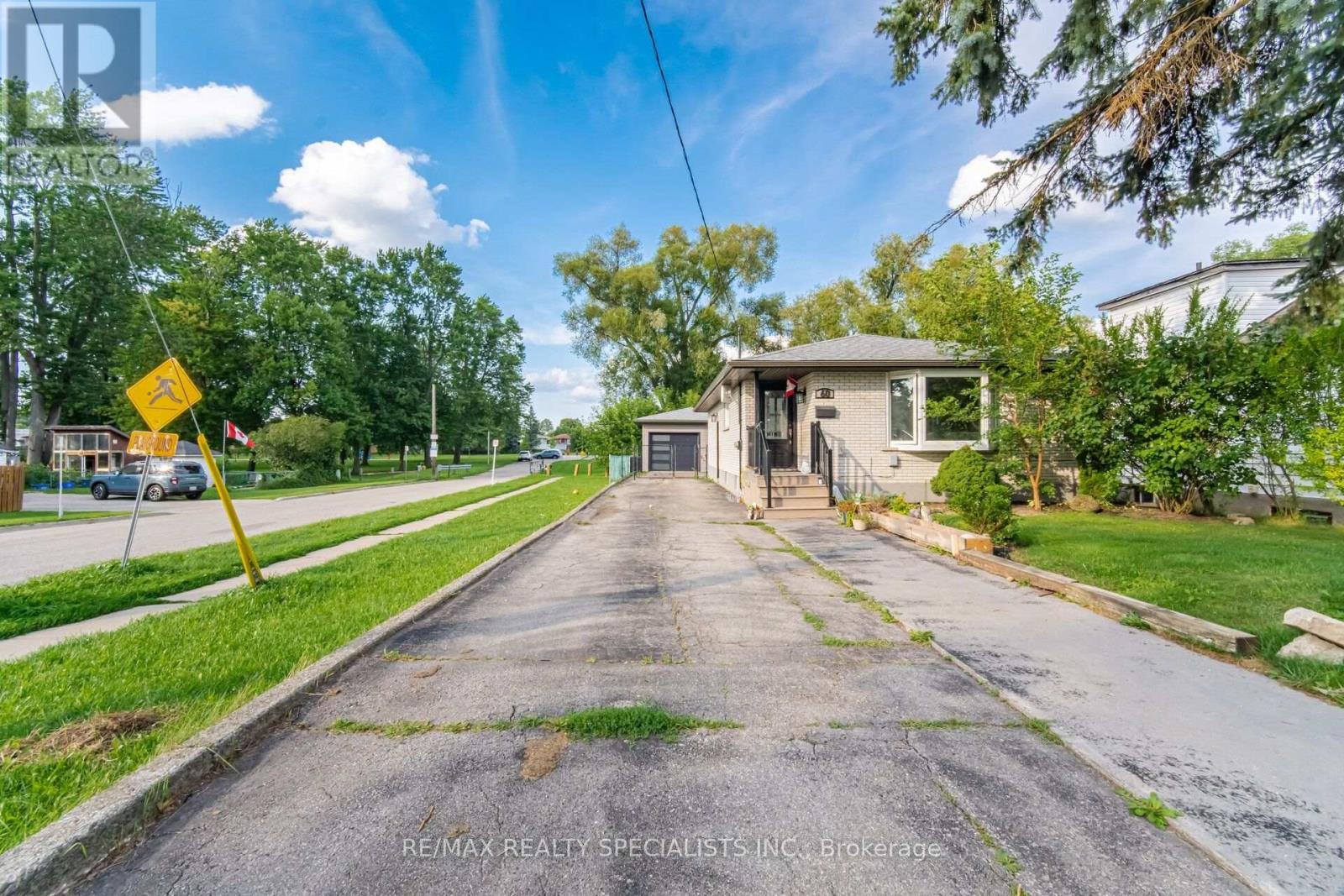 60 Elmwood Avenue, Cambridge, Ontario  N1R 4Y2 - Photo 1 - X13700040