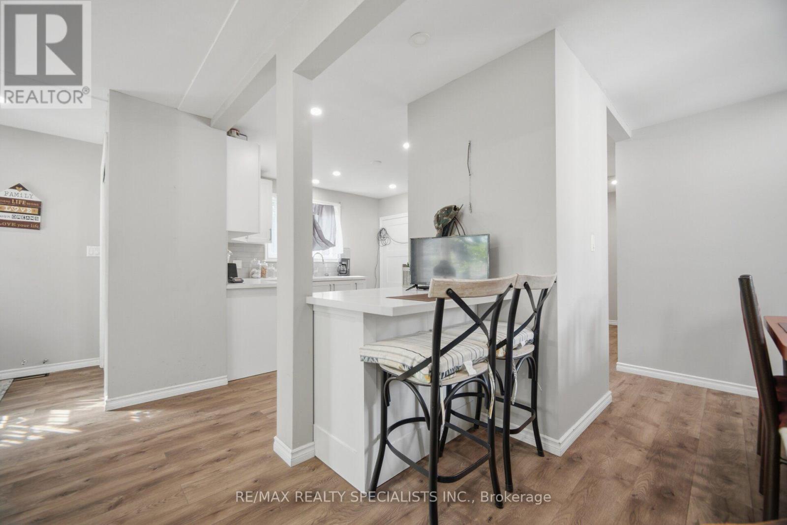 60 Elmwood Avenue, Cambridge, Ontario  N1R 4Y2 - Photo 13 - X13700040