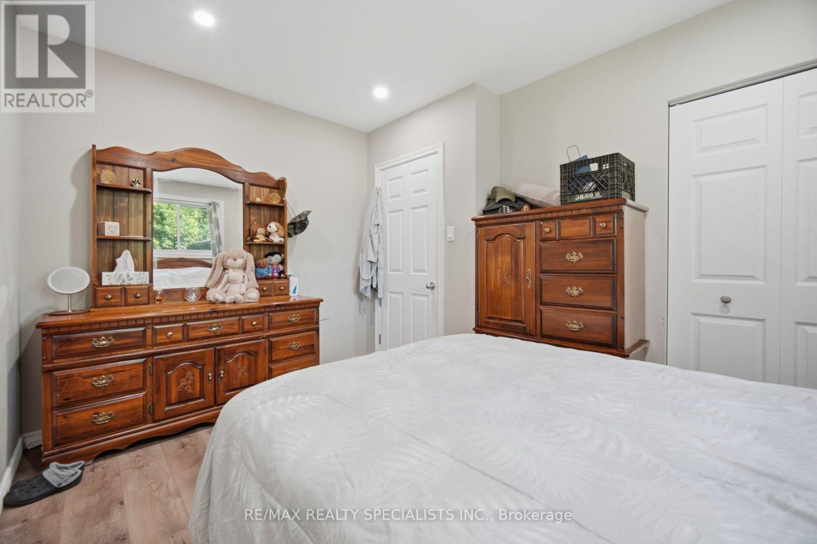 60 Elmwood Avenue, Cambridge, Ontario  N1R 4Y2 - Photo 16 - X13700040