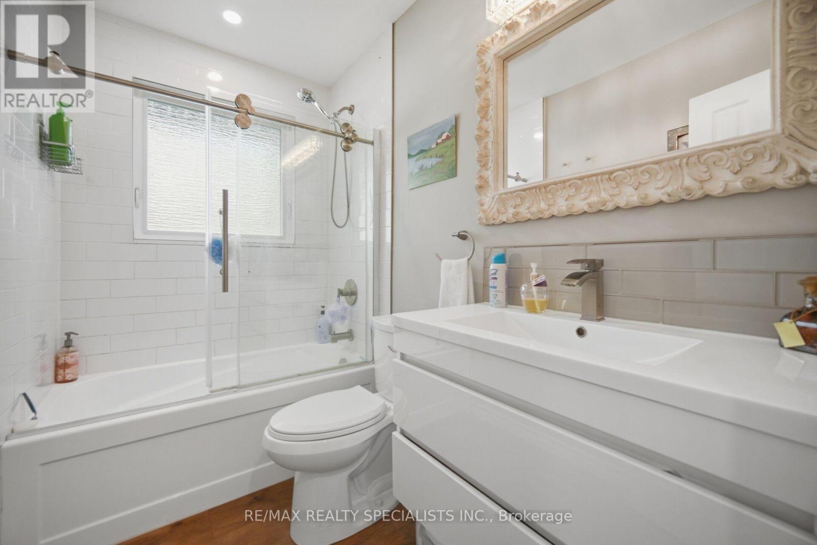 60 Elmwood Avenue, Cambridge, Ontario  N1R 4Y2 - Photo 17 - X13700040