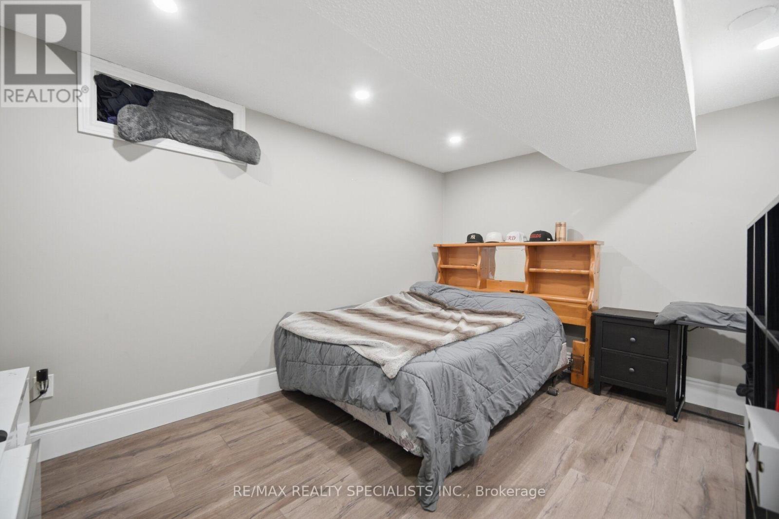 60 Elmwood Avenue, Cambridge, Ontario  N1R 4Y2 - Photo 20 - X13700040