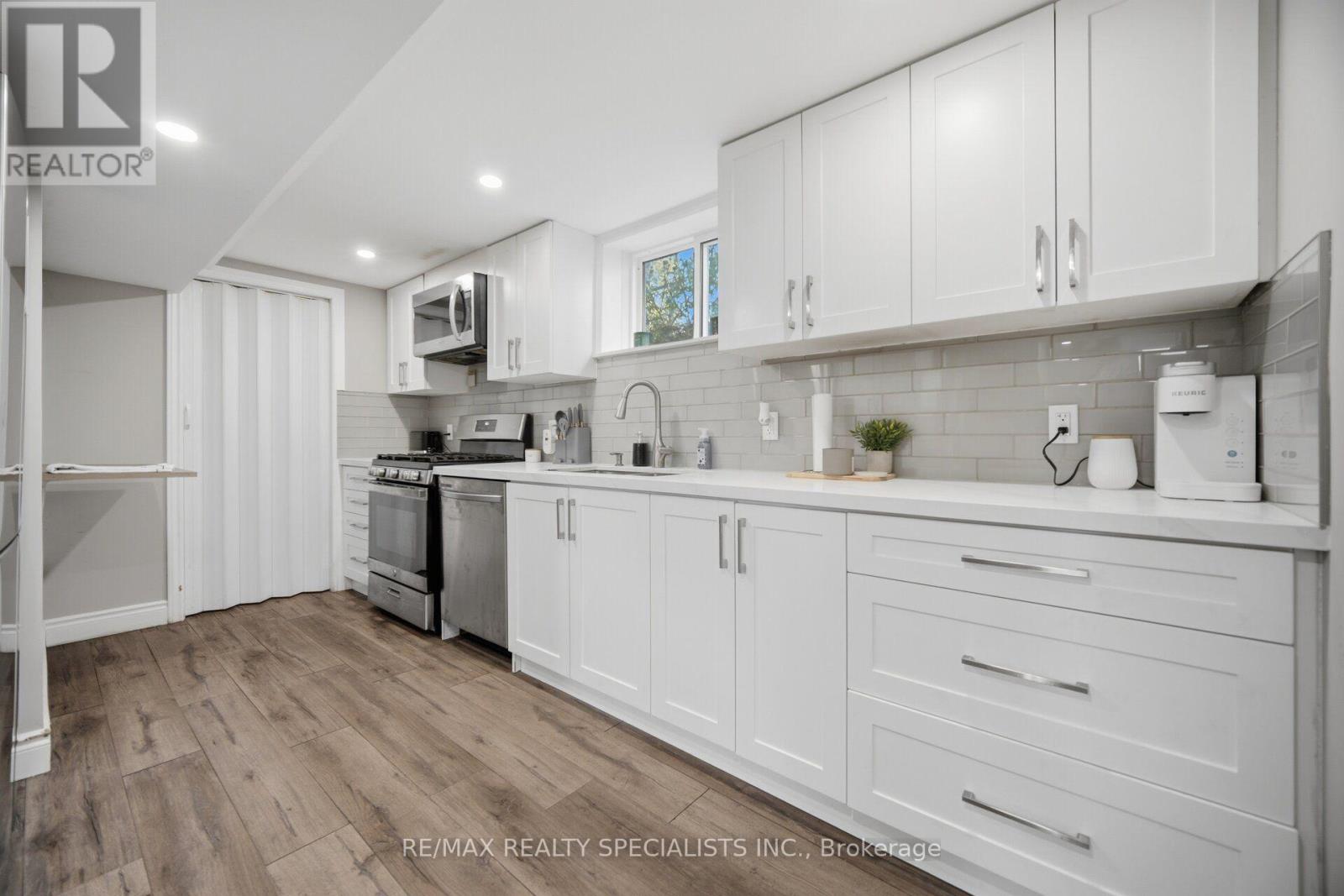 60 Elmwood Avenue, Cambridge, Ontario  N1R 4Y2 - Photo 25 - X13700040