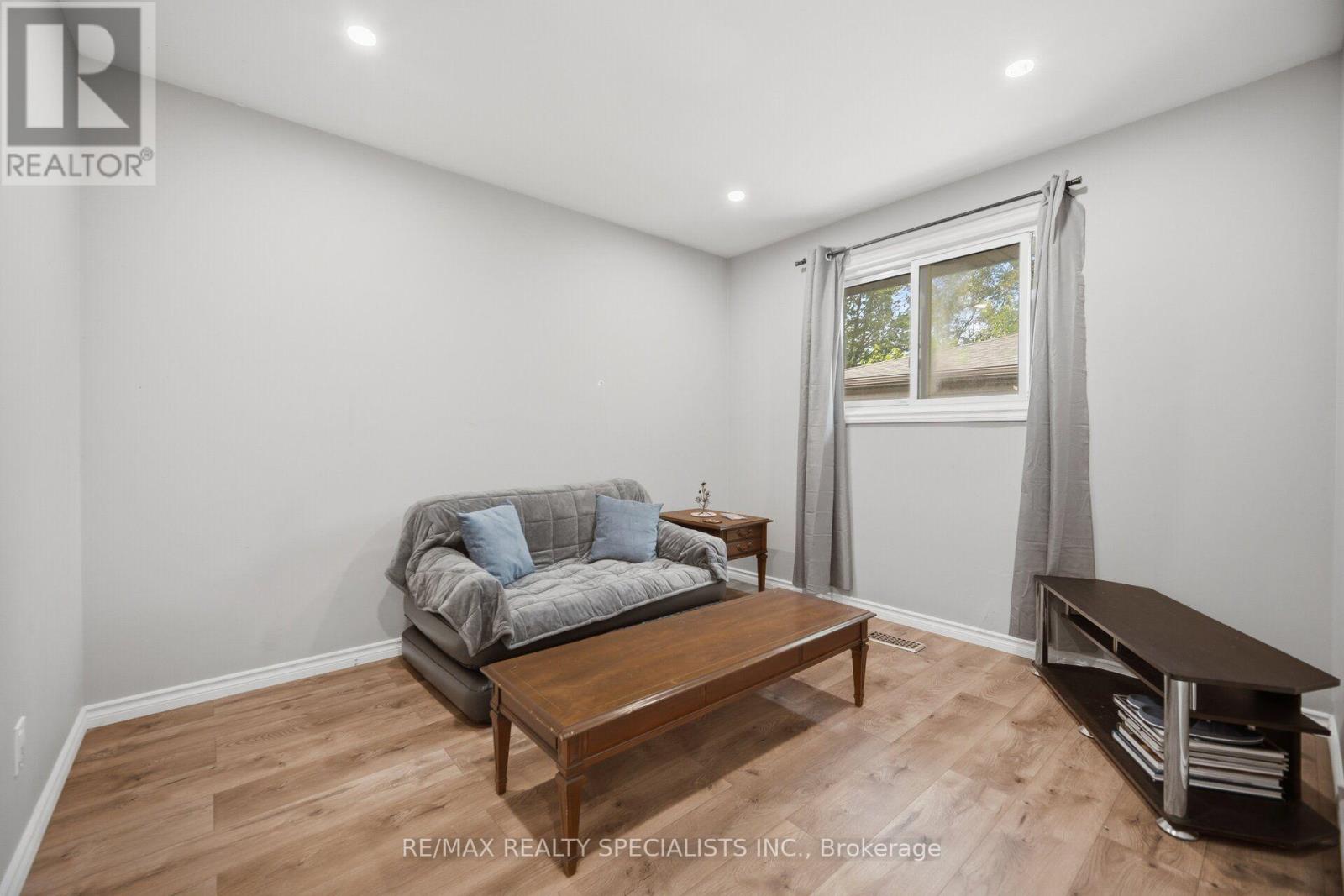 60 Elmwood Avenue, Cambridge, Ontario  N1R 4Y2 - Photo 31 - X13700040