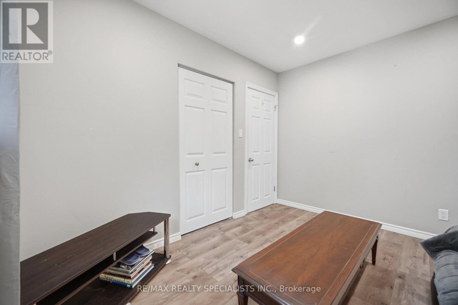 60 Elmwood Avenue, Cambridge, Ontario  N1R 4Y2 - Photo 32 - X13700040