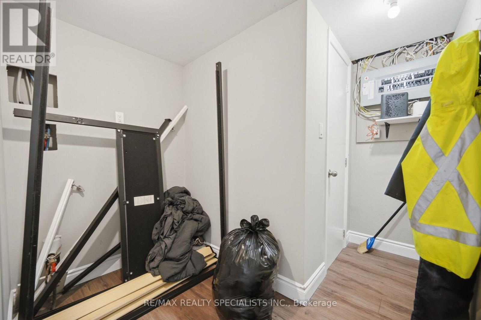 60 Elmwood Avenue, Cambridge, Ontario  N1R 4Y2 - Photo 33 - X13700040