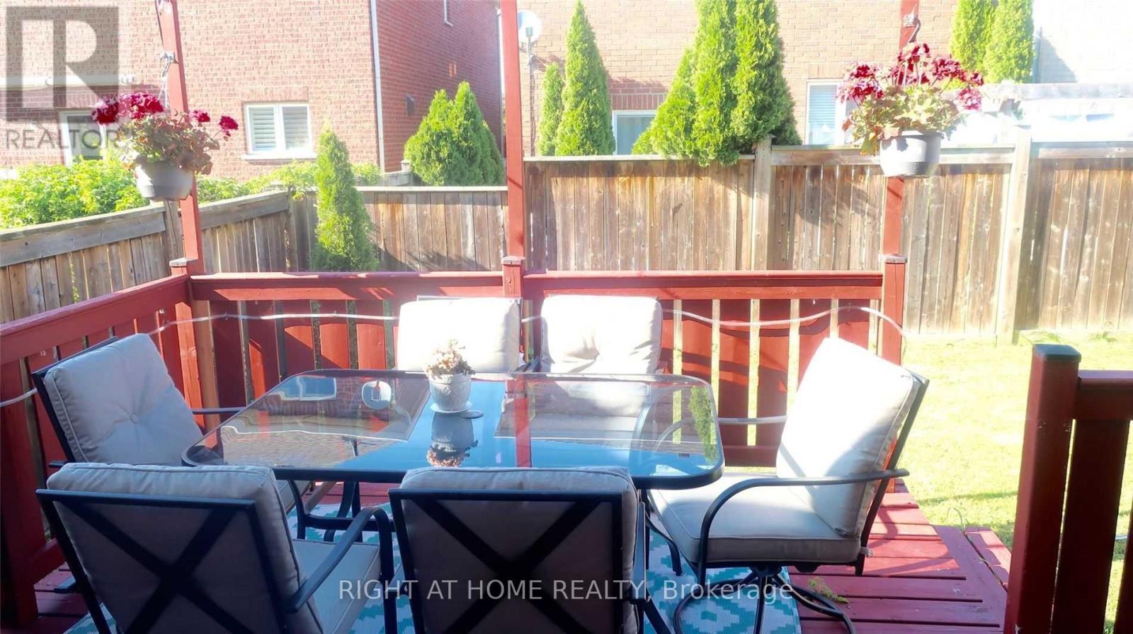 27 Panorama Way, Hamilton, Ontario  L8E 6C6 - Photo 10 - X13700058