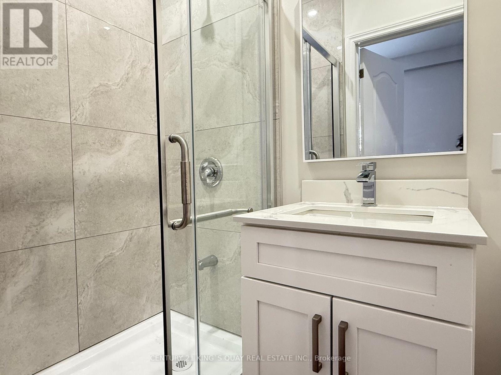 Upper - 4383 Petrie Court, Niagara Falls, Ontario  L2E 6L8 - Photo 16 - X13700138