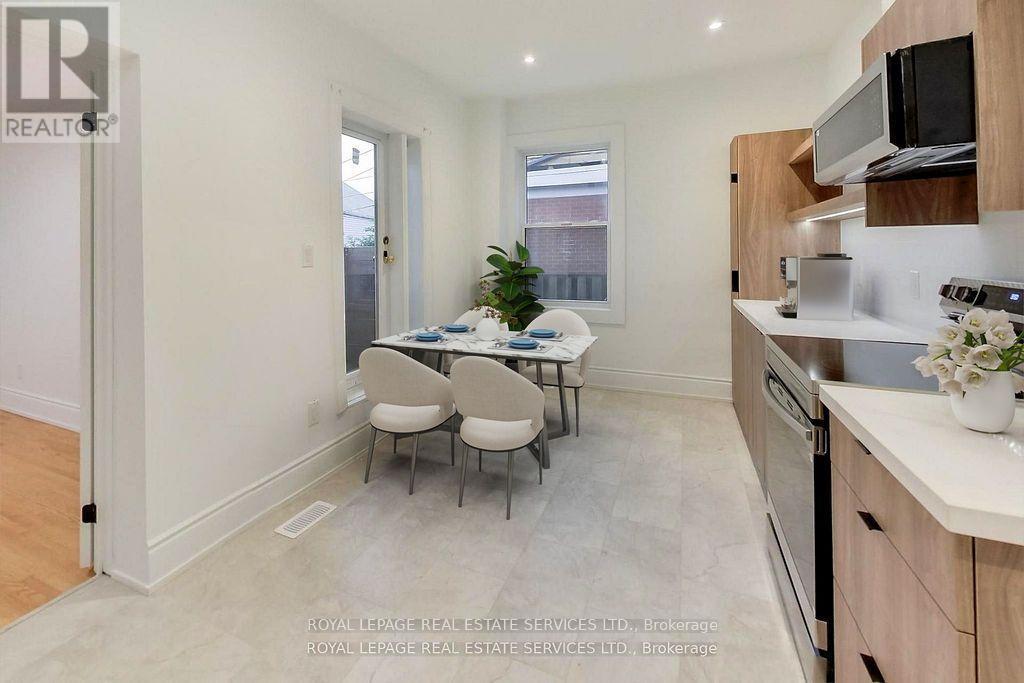 218 Montrose Avenue, Toronto, Ontario M6G 3G7 - Photo 15 - C13676216