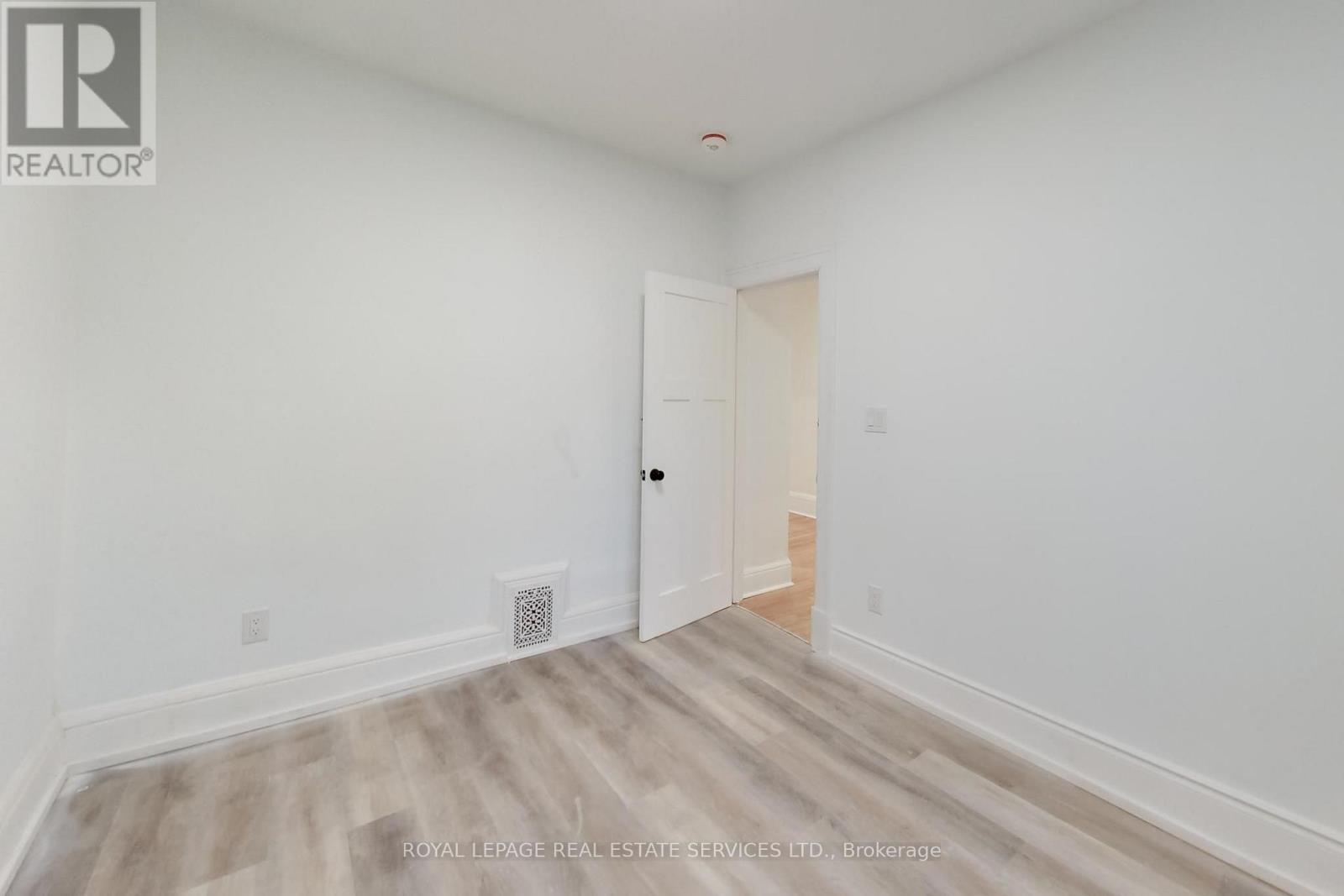 218 Montrose Avenue, Toronto, Ontario M6G 3G7 - Photo 20 - C13676216