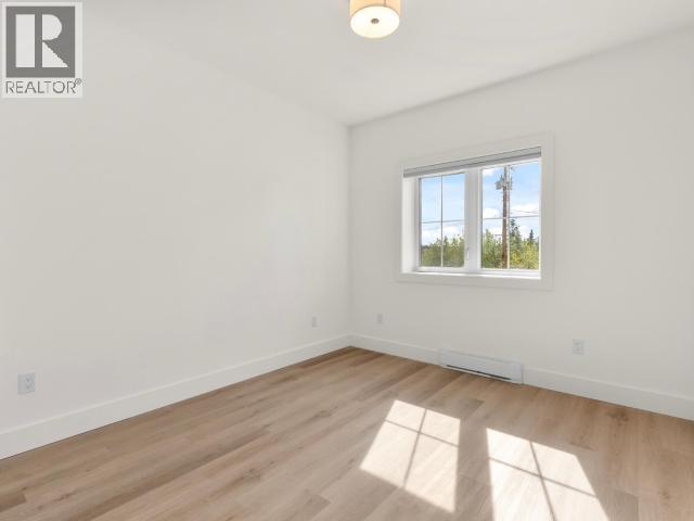 5-1702 CENTENNIAL STREET photo 9