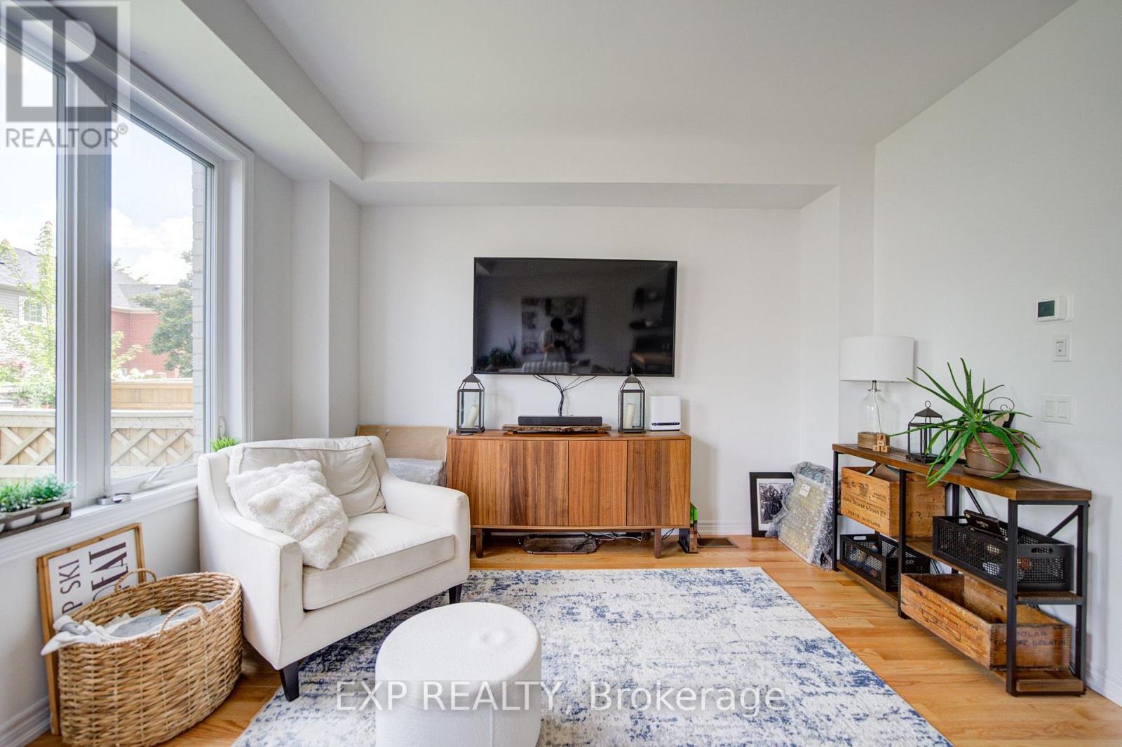 29 Sorbara Way, Whitby, Ontario L1M 0M4 - Photo 7 - E13689338