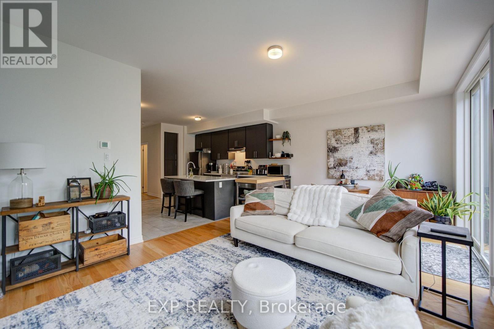 29 Sorbara Way, Whitby, Ontario L1M 0M4 - Photo 10 - E13689338