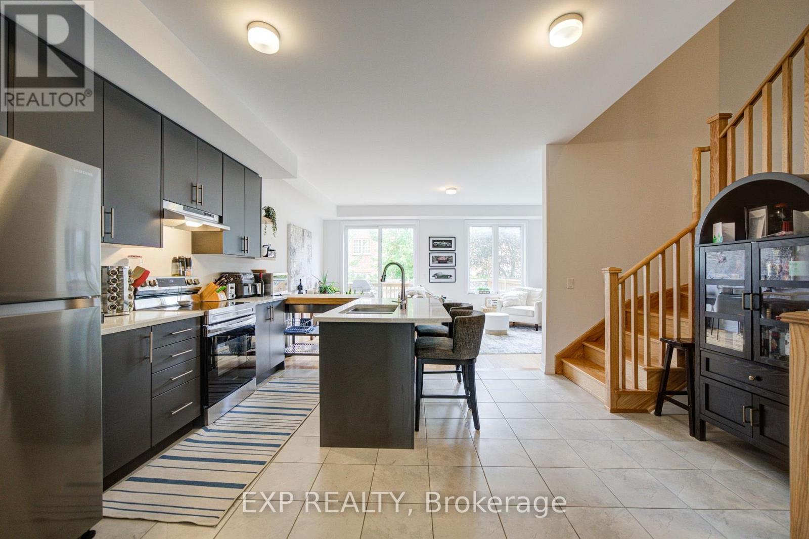 29 Sorbara Way, Whitby, Ontario L1M 0M4 - Photo 11 - E13689338