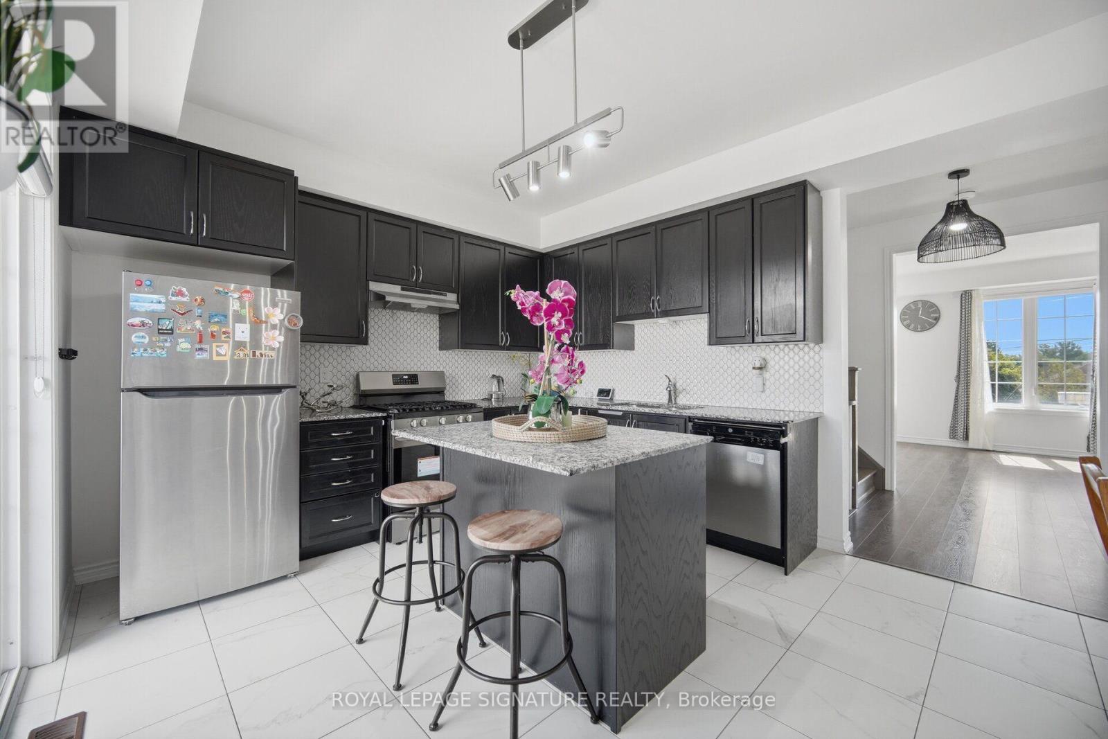 3 Kingfisher Way, Whitby, Ontario  L1P 0K3 - Photo 12 - E13691138