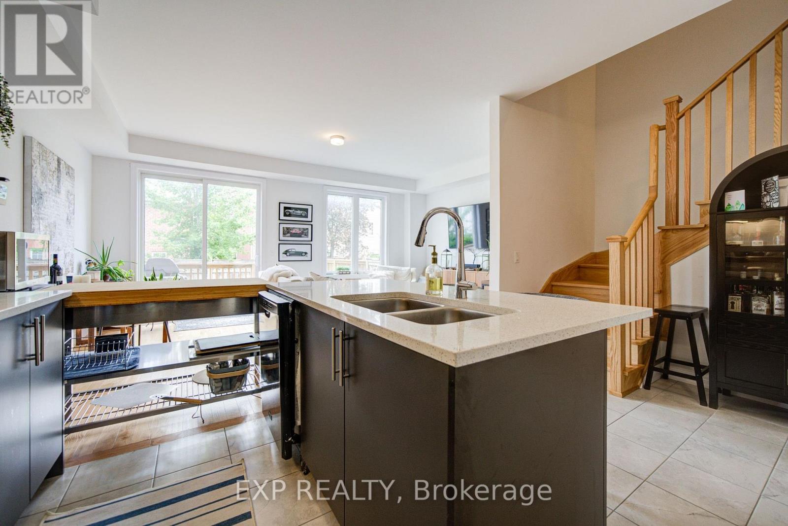 29 Sorbara Way, Whitby, Ontario L1M 0M4 - Photo 16 - E13689338