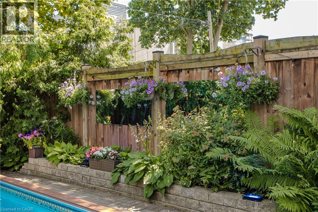 569 Locust Street, Burlington, Ontario  L7S 1V7 - Photo 5 - 40851790