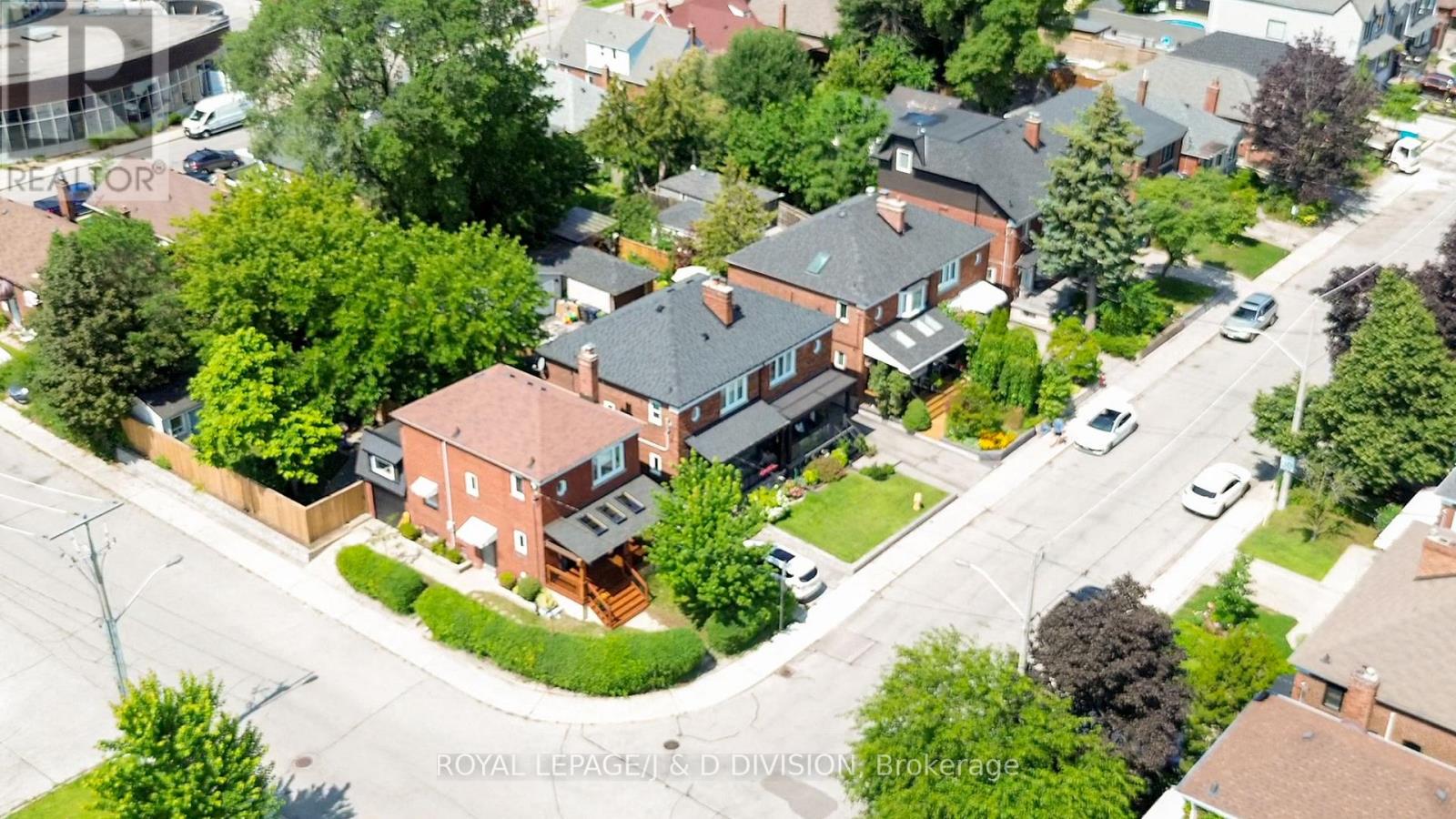 6 Lankin Boulevard, Toronto, Ontario  M4J 4W8 - Photo 48 - E13697940