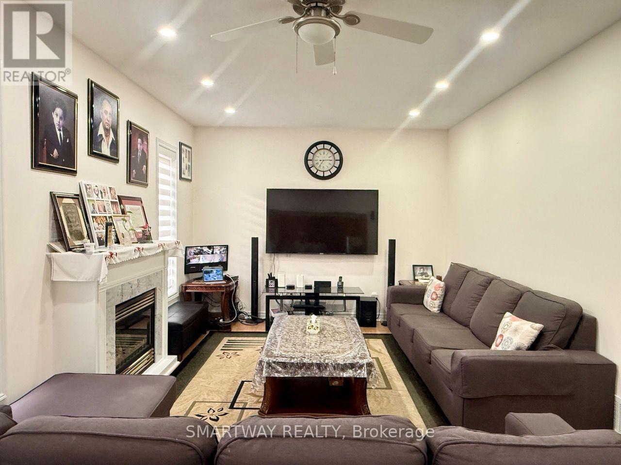 4 Blazing Star Drive, Brampton, Ontario  L6R 3E5 - Photo 19 - W13697582