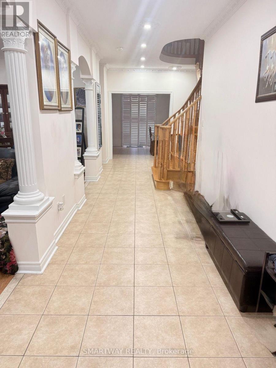 4 Blazing Star Drive, Brampton, Ontario  L6R 3E5 - Photo 11 - W13697582