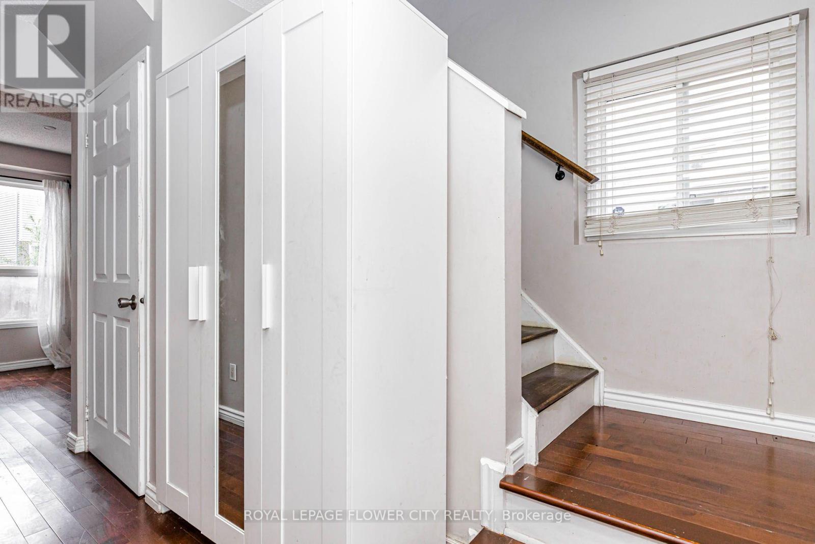 22 Wallingford Court, Brampton, Ontario  L6Y 4V7 - Photo 17 - W13698094