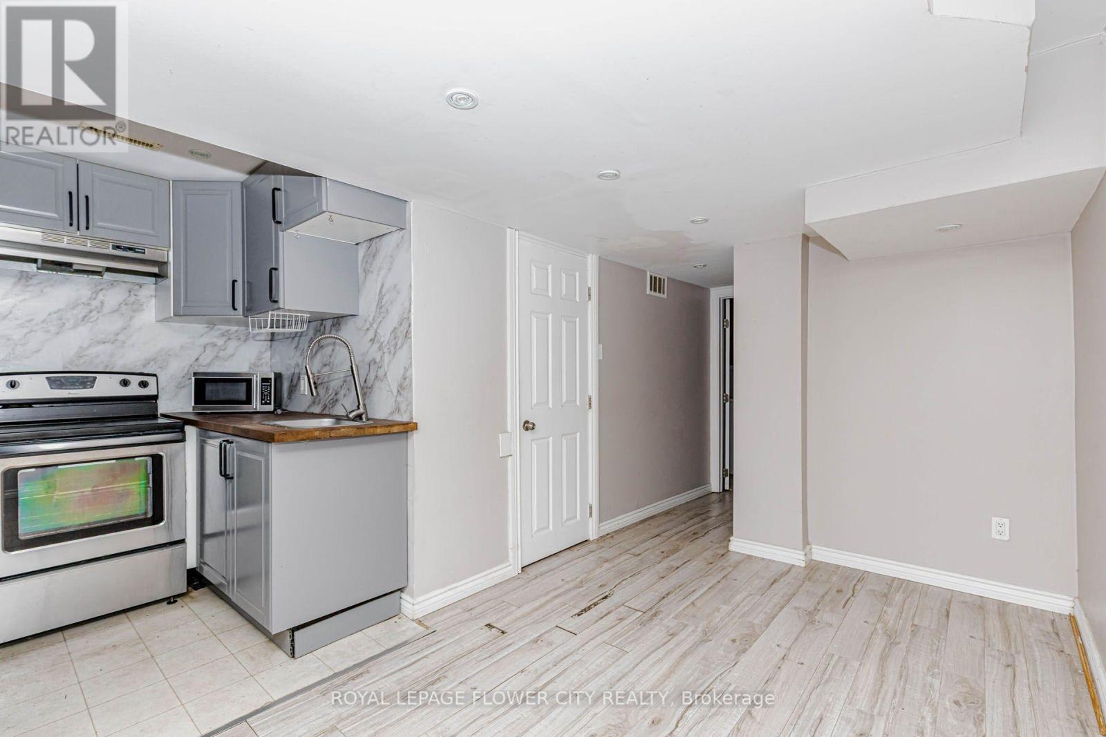 22 Wallingford Court, Brampton, Ontario  L6Y 4V7 - Photo 38 - W13698094