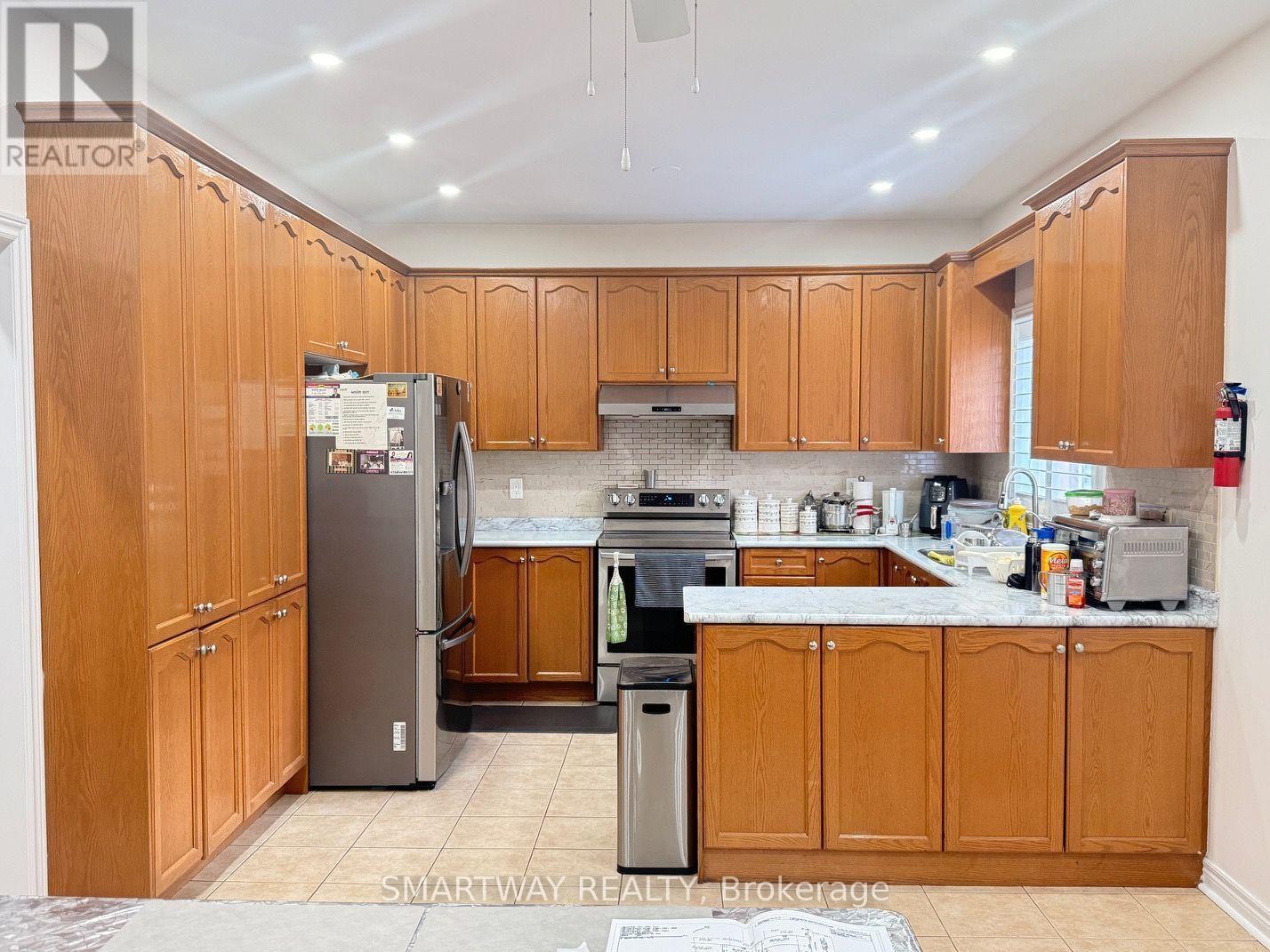 4 Blazing Star Drive, Brampton, Ontario  L6R 3E5 - Photo 17 - W13697582