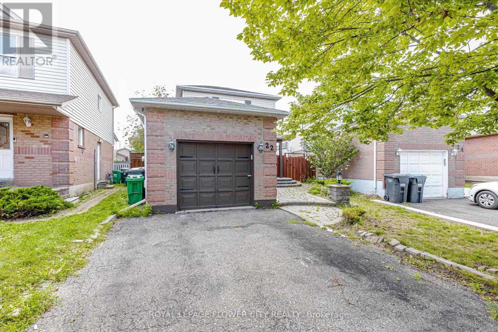 22 Wallingford Court, Brampton, Ontario  L6Y 4V7 - Photo 4 - W13698094