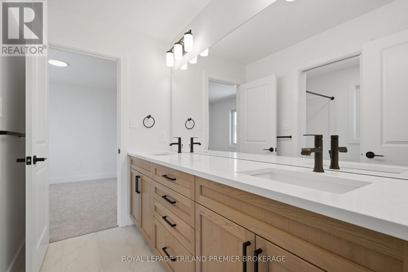 270 Hesselman Crescent, London South, Ontario  N6M 0J7 - Photo 24 - X13577474
