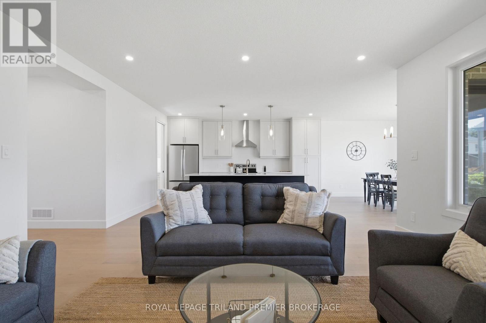 270 Hesselman Crescent, London South, Ontario  N6M 0J7 - Photo 8 - X13577474