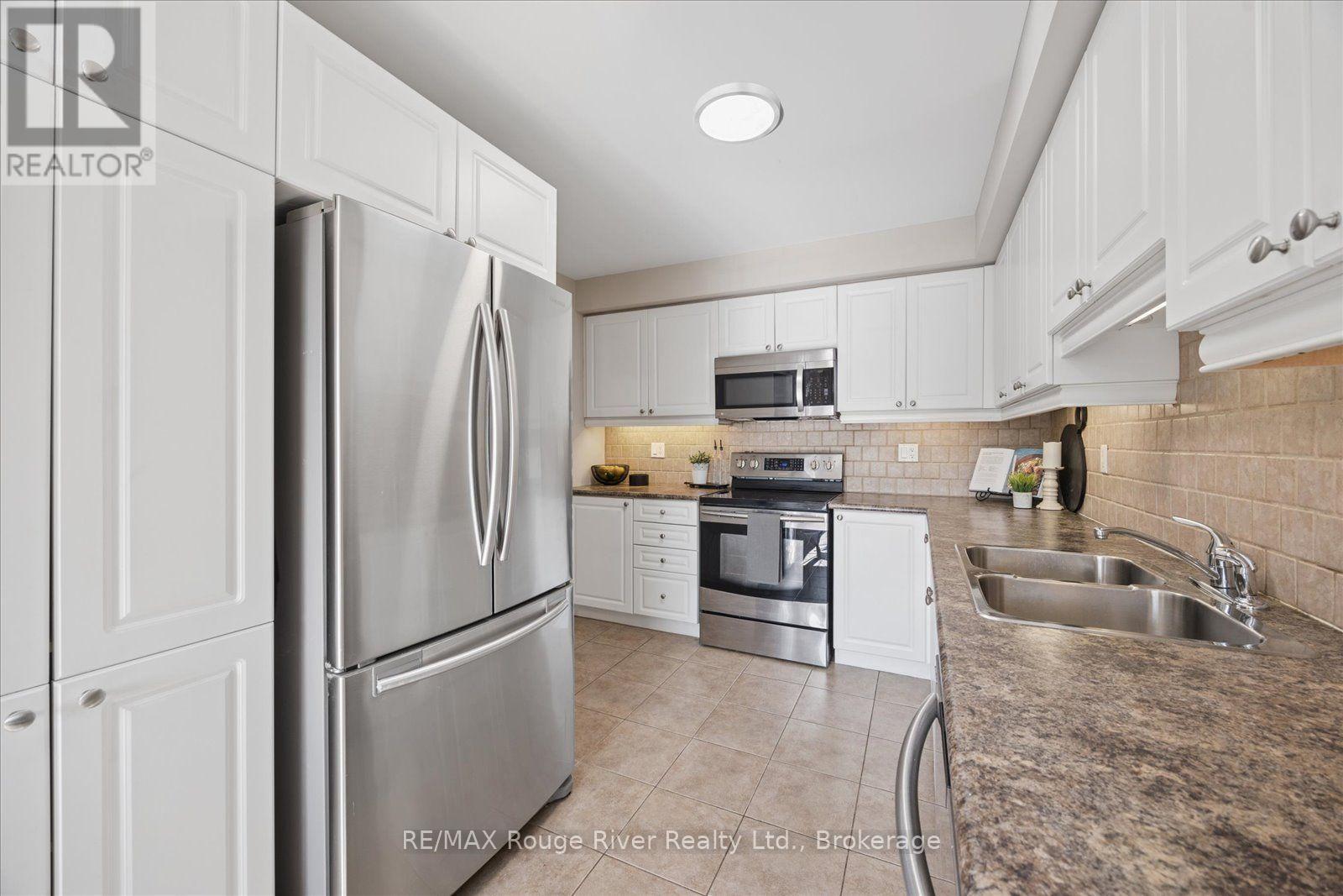 85 Lander Crescent, Clarington, Ontario  L1C 0L4 - Photo 13 - E13700196