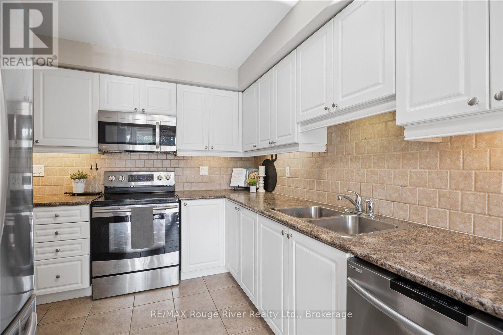 85 Lander Crescent, Clarington, Ontario  L1C 0L4 - Photo 14 - E13700196