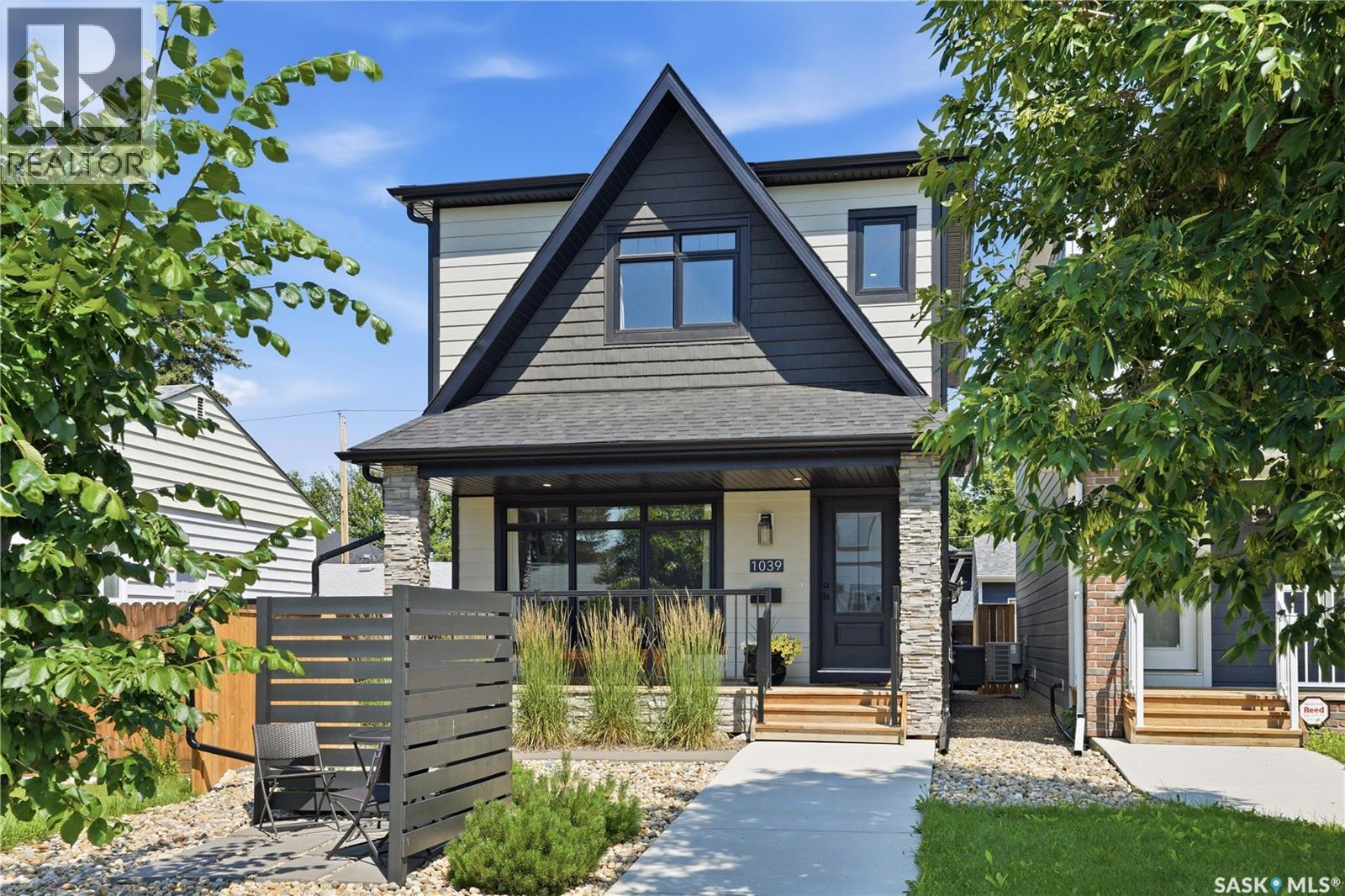 1039 4th STREET E, Saskatoon, Saskatchewan