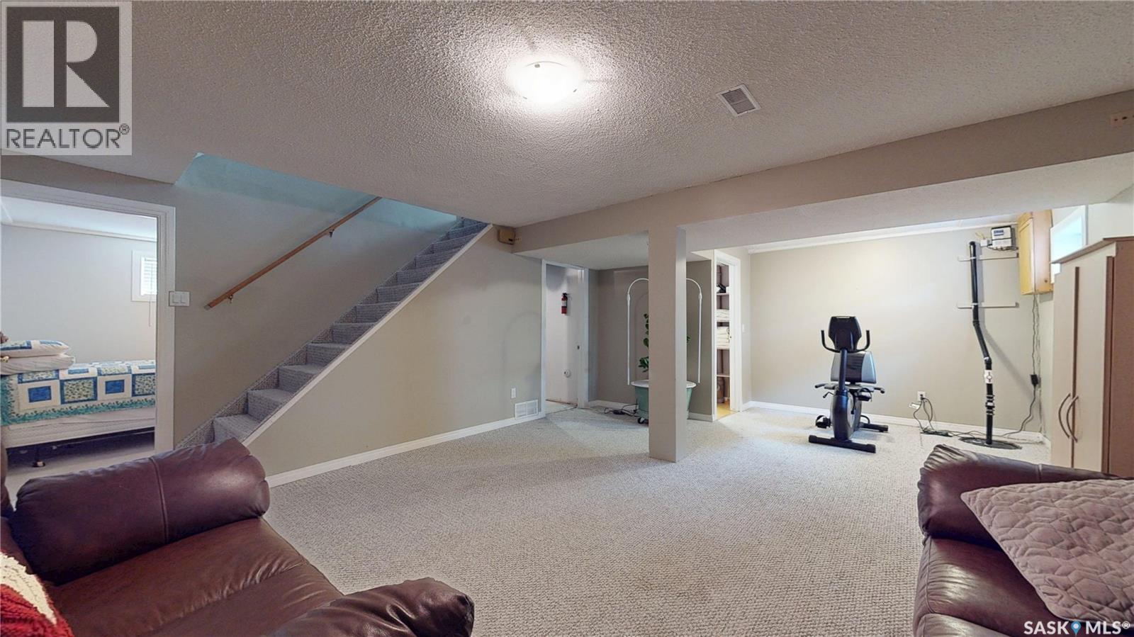 1015 Graham Road, Regina, Saskatchewan  S4N 5Z5 - Photo 22 - SK046142