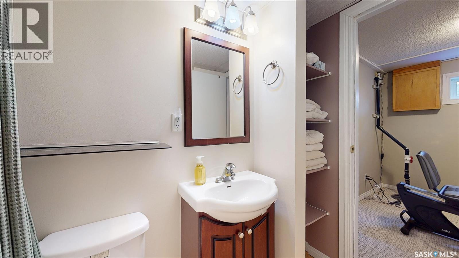 1015 Graham Road, Regina, Saskatchewan  S4N 5Z5 - Photo 26 - SK046142