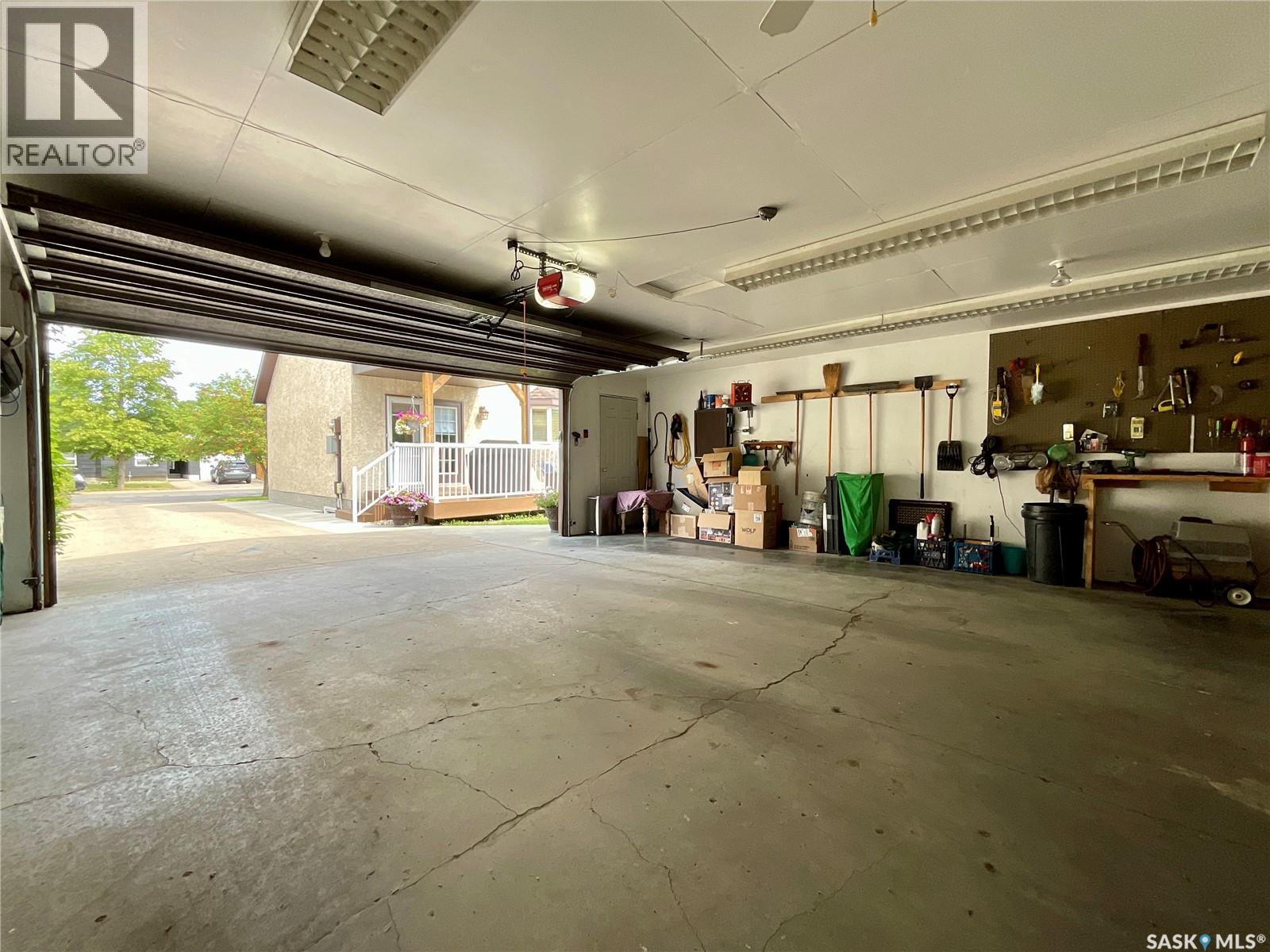 1015 Graham Road, Regina, Saskatchewan  S4N 5Z5 - Photo 35 - SK046142