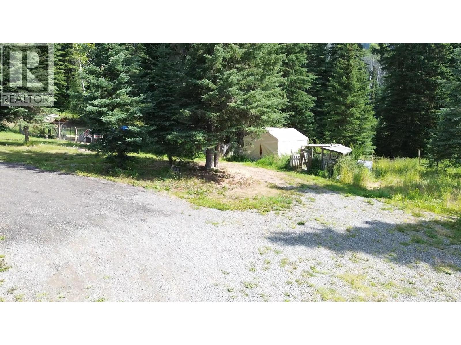 8541 Little Fort Hwy 24 Highway, Bridge Lake, British Columbia  V0K 1X3 - Photo 28 - R3157810