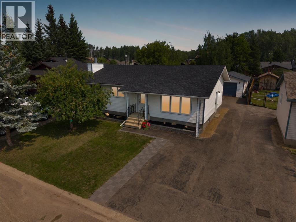 157 Torrie Crescent, Fort Mcmurray, Alberta  T9K 1J7 - Photo 1 - A2331504