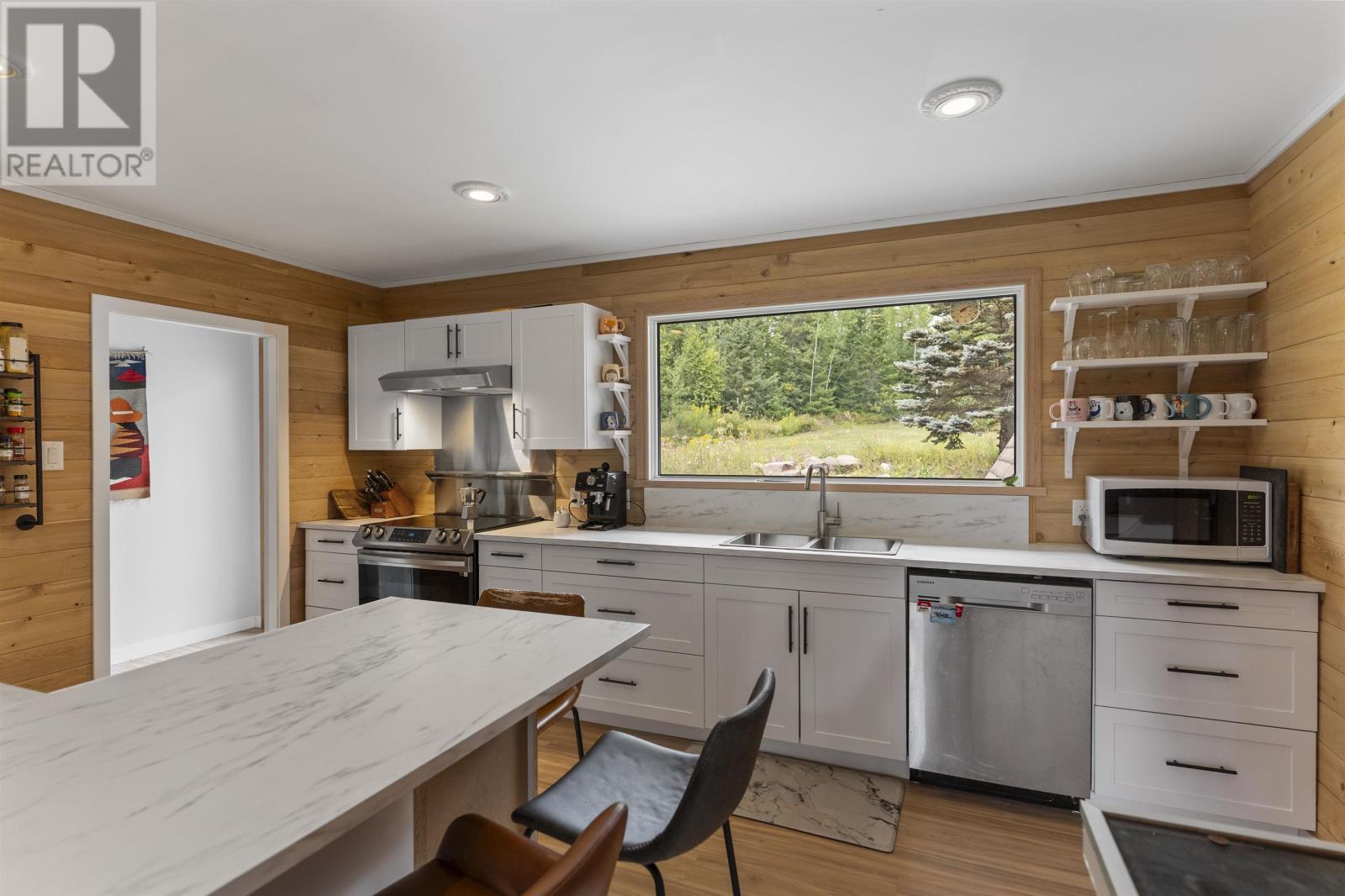 1950 Lakeshore Dr, Shuniah, Ontario  P7A 0L3 - Photo 7 - TB2602446
