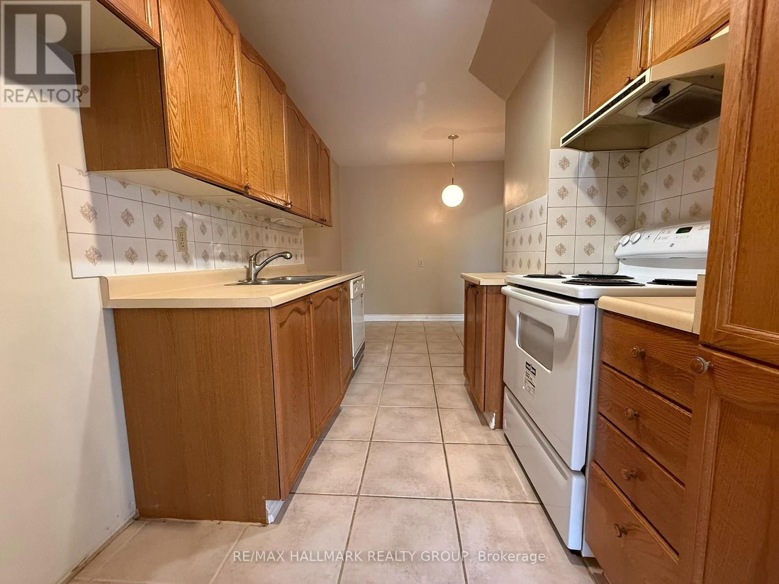 181 Tartan Drive, Ottawa, Ontario  K2J 3S2 - Photo 11 - X13700180