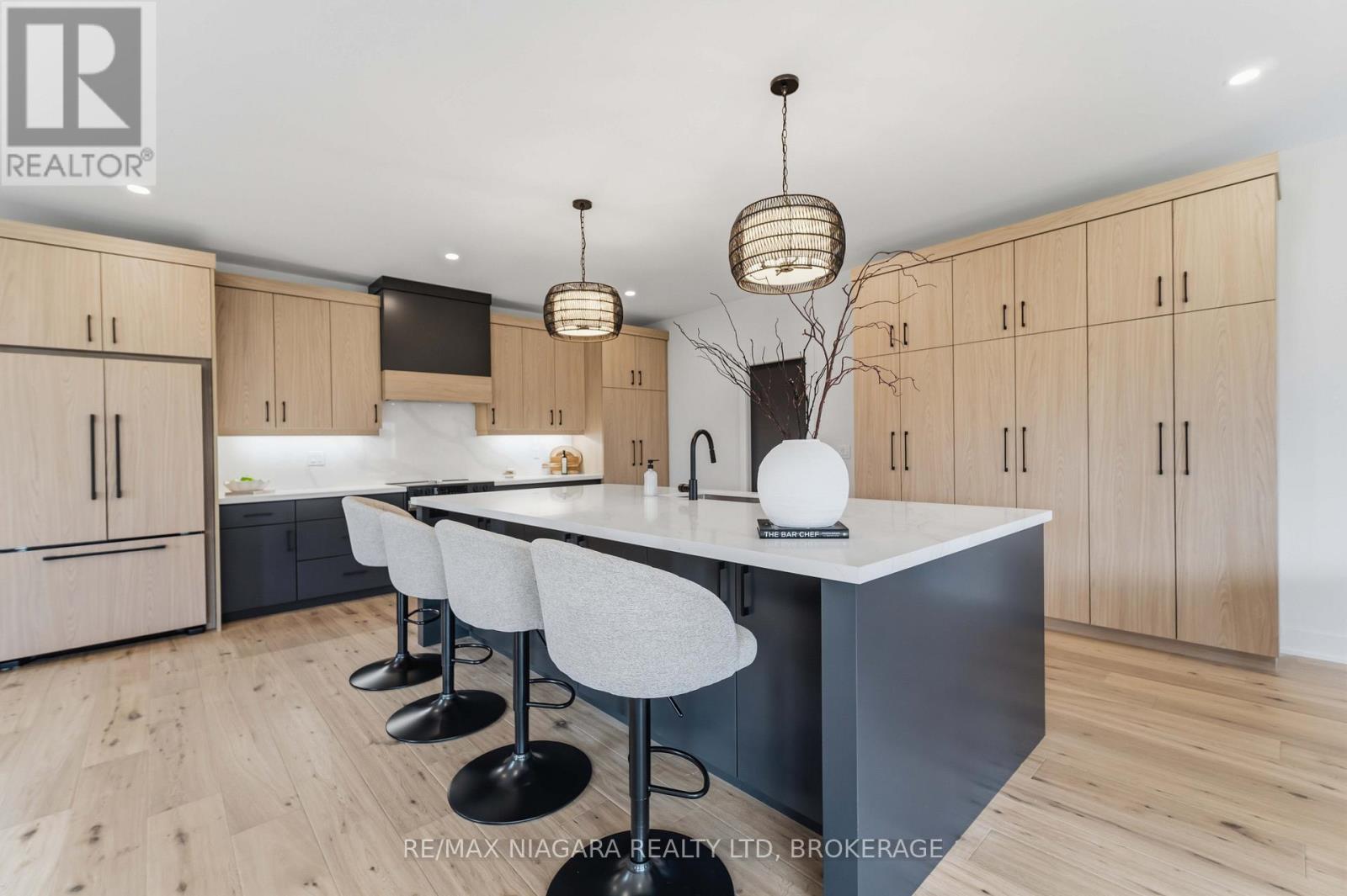 6124 Curlin Crescent, Niagara Falls (Forestview), Ontario  L2H 3W8 - Photo 13 - X13700236