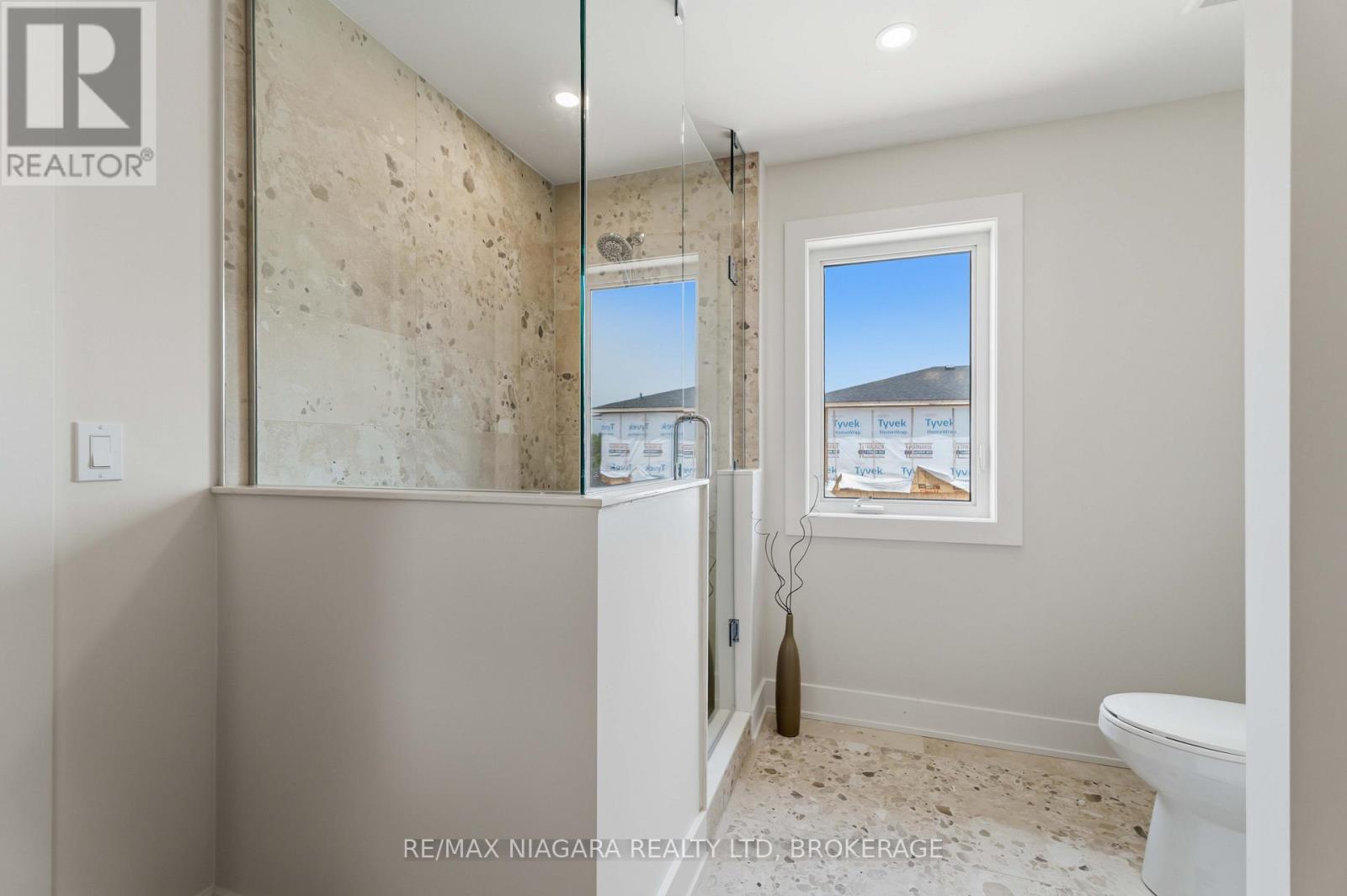 6124 Curlin Crescent, Niagara Falls (Forestview), Ontario  L2H 3W8 - Photo 25 - X13700236
