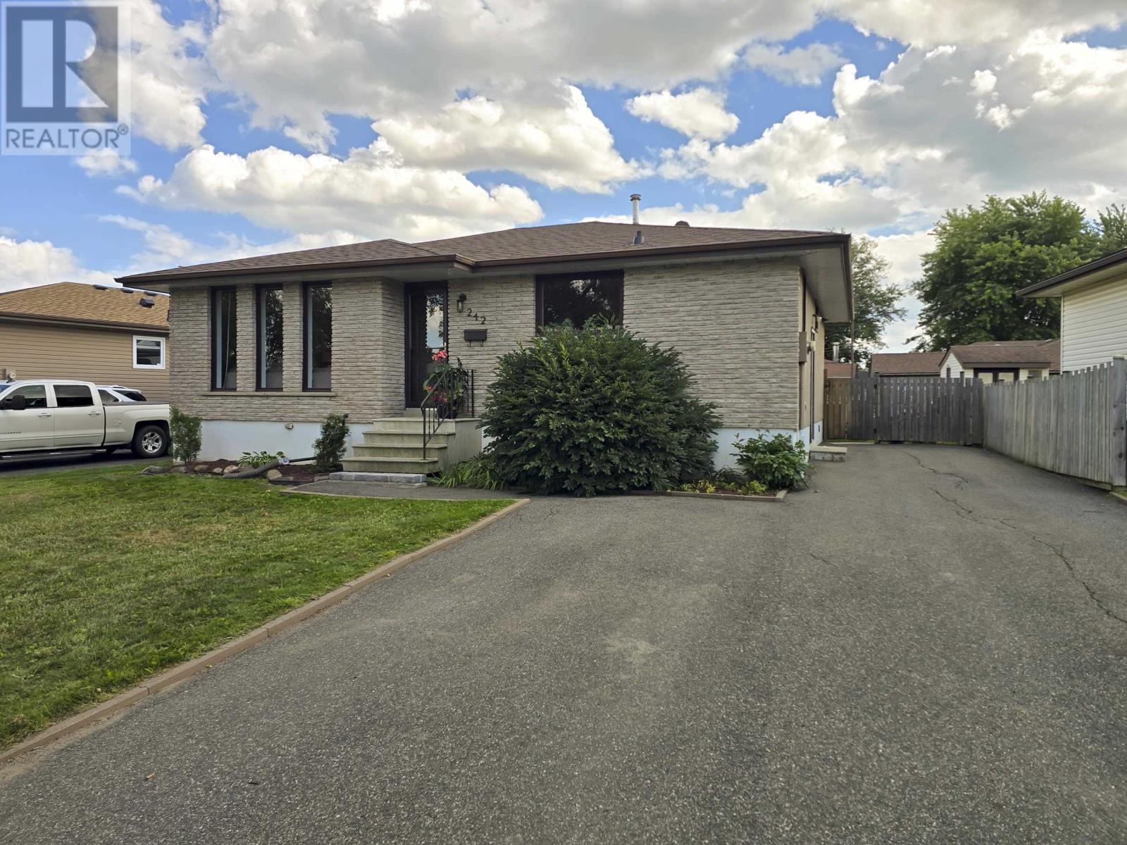 242 Fanshaw St., Thunder Bay, Ontario  P7C 5V1 - Photo 45 - TB2602455