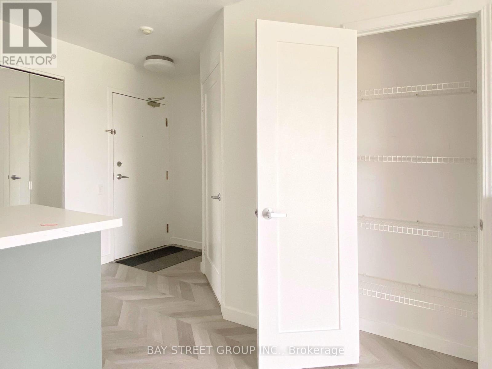 402 - 140 Bathurst Street, Toronto, Ontario  M5V 3N8 - Photo 10 - C13700158