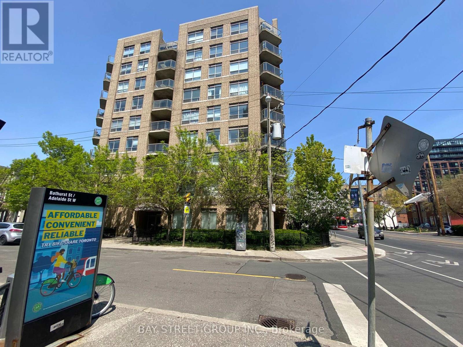 402 - 140 Bathurst Street, Toronto, Ontario  M5V 3N8 - Photo 12 - C13700158
