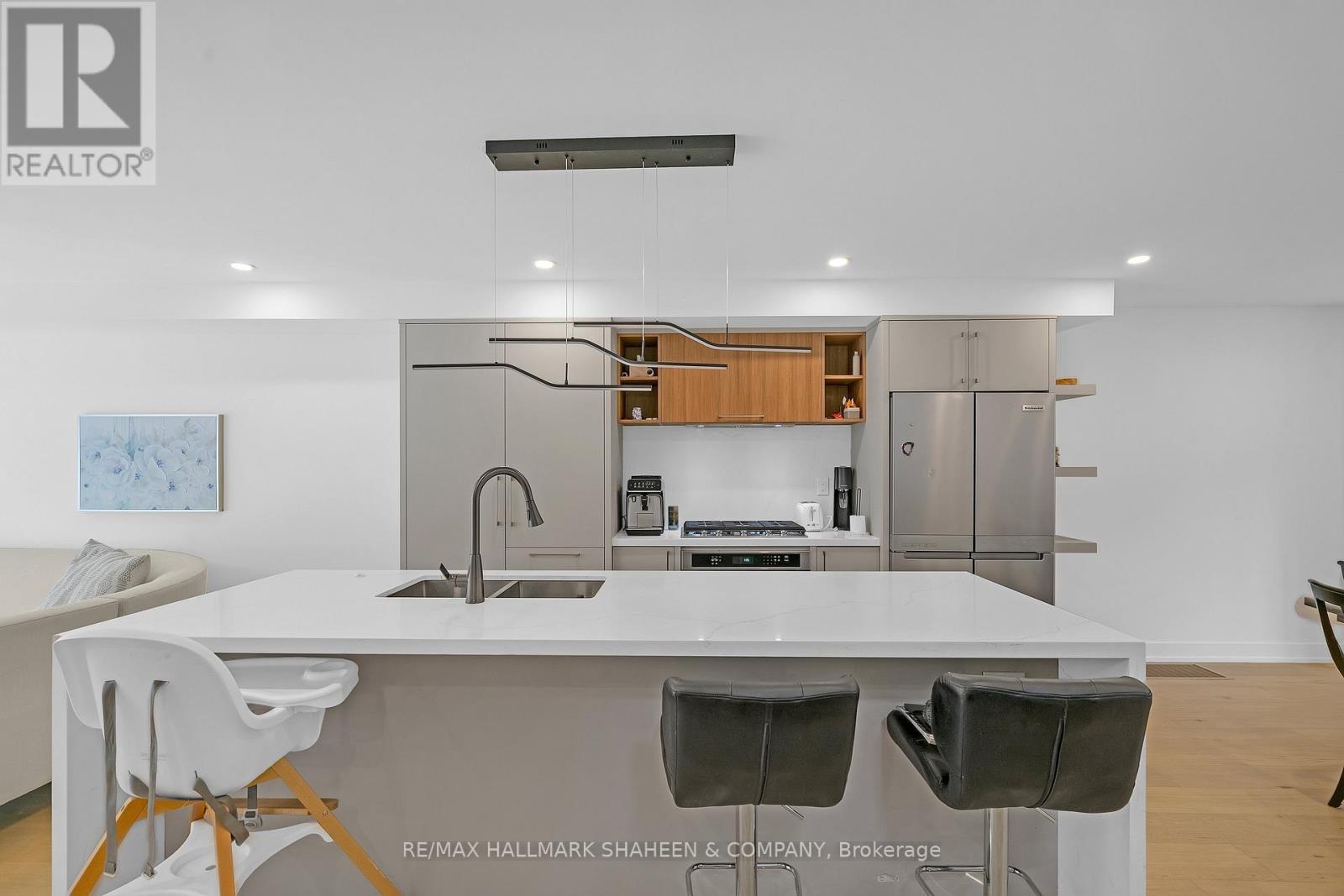207 Sutherland Drive, Toronto, Ontario  M4G 1J1 - Photo 11 - C13700220