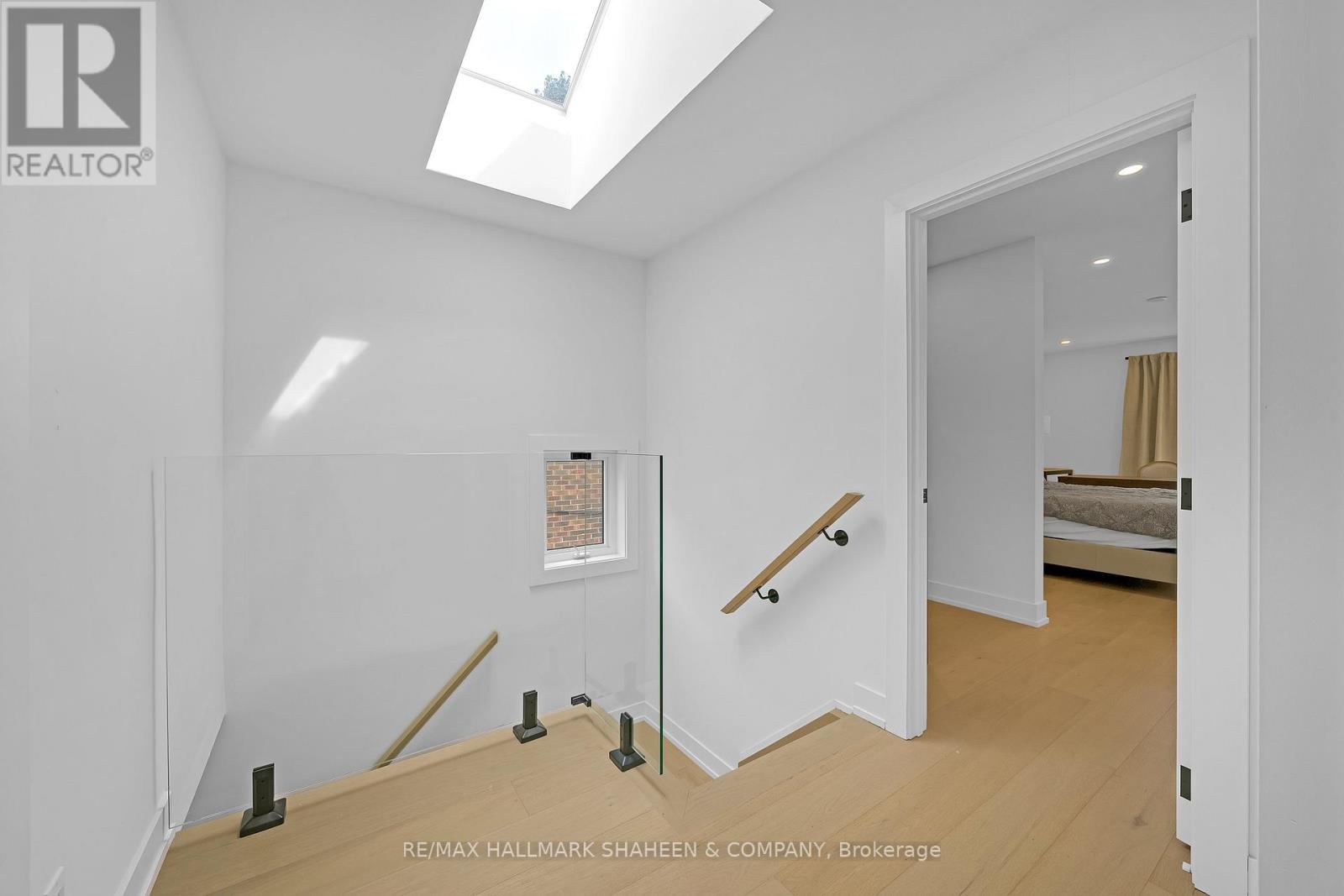 207 Sutherland Drive, Toronto, Ontario  M4G 1J1 - Photo 19 - C13700220