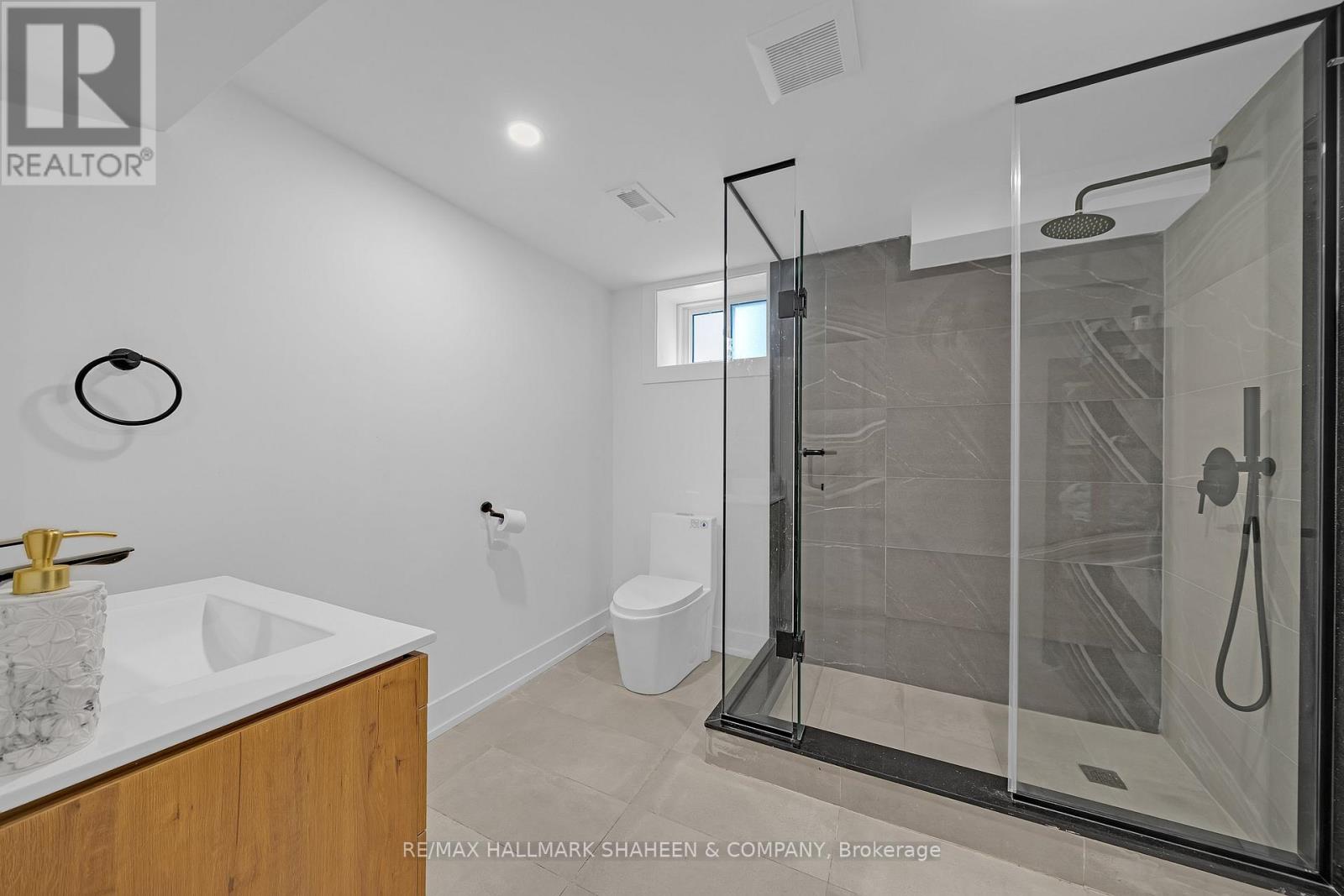 207 Sutherland Drive, Toronto, Ontario  M4G 1J1 - Photo 45 - C13700220